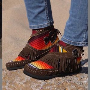 Multicolored serape fringe moccasin shoes. Size 8.5. NWOT